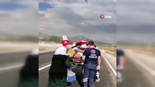 Son dakika haber... Ambulans helikopter kara yoluna indi